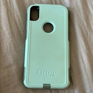 iPhone XS Max otter box